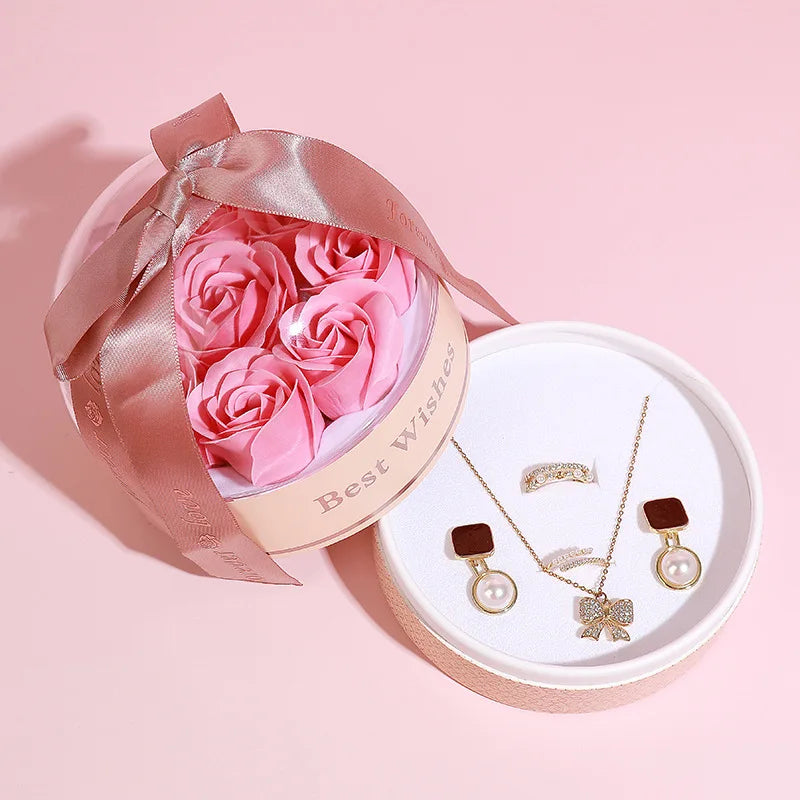 Mom Heart Pendant Necklaces With Luxury Pink Rose Flower Gift Box For Girlfriend 2024 New Mother's Day Gifts Romantic Jewelry